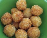 Foto langkah ke 6 dari resep Snack MPASI 10m+ "Bola bola kentang lumer".