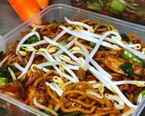 Foto langkah ke 6 dari resep Mie Goreng Ayam (Enak, Mudah & Hemat).