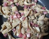 Foto del paso 2 de la receta: Revuelto de setas con jamón