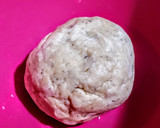 Foto del paso 1 de la receta: PASTEL De🥬Espinacas, Chorizo Español y Uvas🍇 Pasas..!