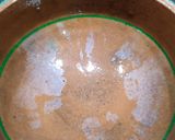 A picture of step 2 of Imli or khajoor ki chutney.