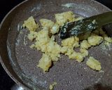 Foto langkah ke 3 dari resep Bitterballen Mozarella.