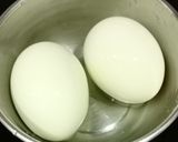 A picture of step 4 of Egg Stuff Spinach Green Paratha.