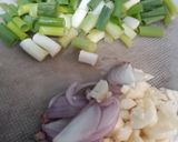 Foto langkah ke 2 dari resep Umbi Keladi Masak Kecap.