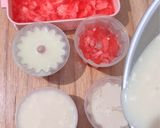 Foto langkah ke 4 dari resep Puding Lumut Merah Putih.