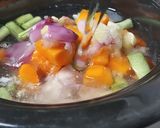 Foto langkah ke 2 dari resep Sup Ayam Jamur Salju Slow Cooker.
