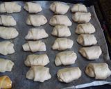 Nagyon puha margarinos kiflik recept fázis 4 fotója