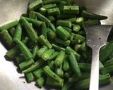 A picture of step 3 of Bhindi in Mustard Paste.