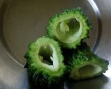 A picture of step 1 of Stuffed karela makhani.
