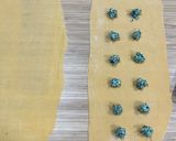 A picture of step 8 of Nonna’s Ravioli Ricotta e Spinaci 🍝🥬.