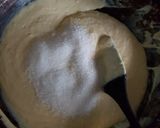 Foto langkah ke 3 dari resep Krim Susu Saus Karamel.