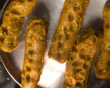 A picture of step 3 of Jowar muthia.