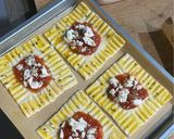 Foto langkah ke 5 dari resep Croissant Pizza Mini.