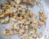 A picture of step 5 of Baked pasta cups.