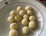 Foto langkah ke 3 dari resep Bola Kentang Saus Asam Manis.