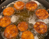 A picture of step 4 of Eggplant Parmesan.