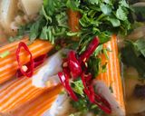 Hình bước làm 3 của món Mì Gói Nấu Nấm Mỡ & Thanh Cua Surimi