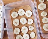 Foto langkah ke 5 dari resep Banoffe Pie (caramel dan whipped creamnya bikin sendiri).