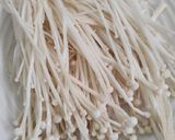 Foto langkah ke 1 dari resep Paeng-ee Beoseot Jeon, 팽이버섯전 (Korean Enoki Mushroom Pancake).
