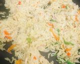 A picture of step 6 of Chicken stirred fried rice.