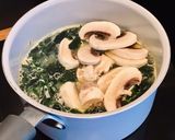 Hình bước làm 4 của món Miến Nấu Tôm Nấm và Rong Biển Wakame