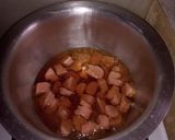 A picture of step 1 of Fried Spaghetti with Sausage.