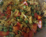 पत्ता गोभी गाजर मटर की सब्जी(patta gibhi gajar matar ki sabzi recipe in hindi) रेसिपी चरण 4 फोटो