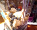 Foto del paso 1 de la receta: Licuado de Bananas y arándanos 😍