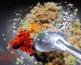 A picture of step 2 of Kadai paneer.
