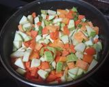 Foto del paso 2 de la receta: Crema de verduras con piña (mazorca de maíz)