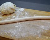 Foto del passaggio 3 della ricetta Gnocchetti di ricotta con sugo di pomodoro aromatizzato alla salvia