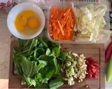 Foto langkah ke 1 dari resep Tumis Sayur 3 Warna (Kol, Wortel, Sawi).