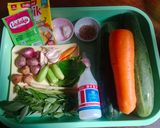 Foto langkah ke 1 dari resep Tumis Timun Acar Kuning.