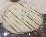 Gambar langkah 3 resipi Biscoff Pratha Roll.
