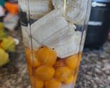 Foto del paso 2 de la receta: Licuado de Uchuvas y Banana
