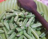 Foto langkah ke 2 dari resep Ayam + kacang panjang masak santan.