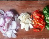Foto langkah ke 2 dari resep Cumi Asin Cabe ijo.