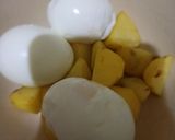 Foto langkah ke 1 dari resep Gulai ayam telur kentang instan.