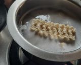 A picture of step 2 of Mix vegetables Maggi noodles Frankie roll.