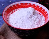 ரொமான்டிக் ரோஸ்மில்க் கேக் (Romantic rosemilk cake recipe in tamil) ரெசிபி ஸ்டேப் 1 புகைப்படம்