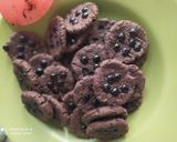 Foto langkah ke 5 dari resep Cookies Teflon Ekonomis | eggless no mixer.