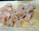 Foto del paso 1 de la receta: Pechugas en salsa de tomate