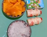 Foto langkah ke 1 dari resep Mangga Yakult.