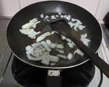 Foto langkah ke 3 dari resep Kerang Hijau Saus Padang.