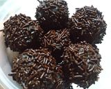 Foto langkah ke 3 dari resep Bola Bola Coklat Roma Kelapa.