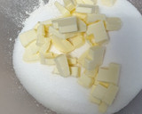 Foto del paso 3 de la receta: Pastel de manzana con natillas y crumble
