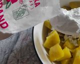 Foto langkah ke 1 dari resep Ubi Gulung Tepung Beras.