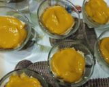 A picture of step 8 of Yummy mango custer.