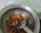 A picture of step 2 of Sindhi special pulav.