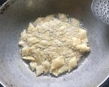 A picture of step 2 of खारे शंकर पाळे.